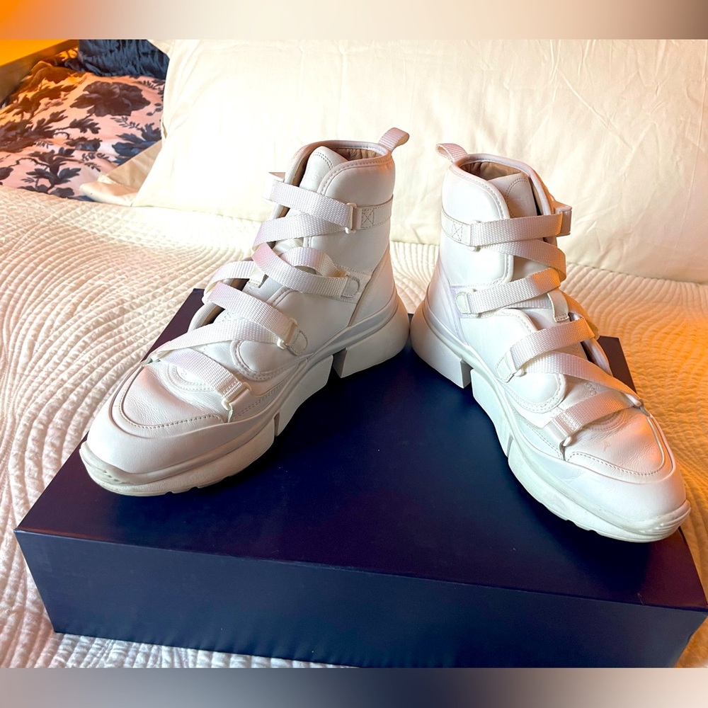 Chloé Sonnie High Top Sneakers. Ivory and white.
